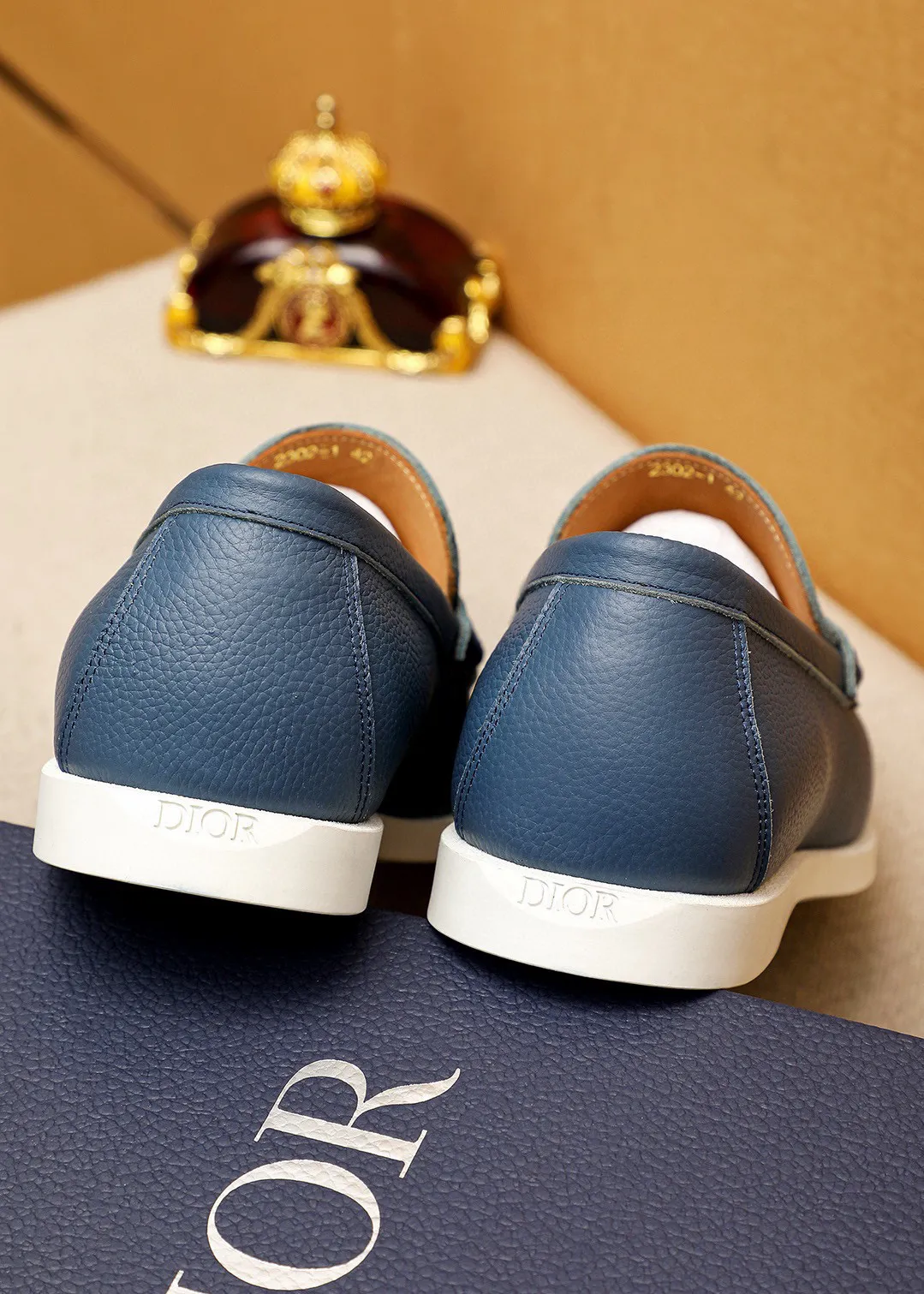 Men's shoes 💰480 💐Original packaging Product trademark: Dior "Dior" casual leather shoes Regular size: 38-44 (45.46.47🉑️Customized) Product materials: Selected Italian imported first-layer pebbled cowhide leather upper + luxury hardware buckle, imported water-dyed cowhide lining. Strong three-dimensional visual effect, original rubber outsole Color: 3⃣️colors available